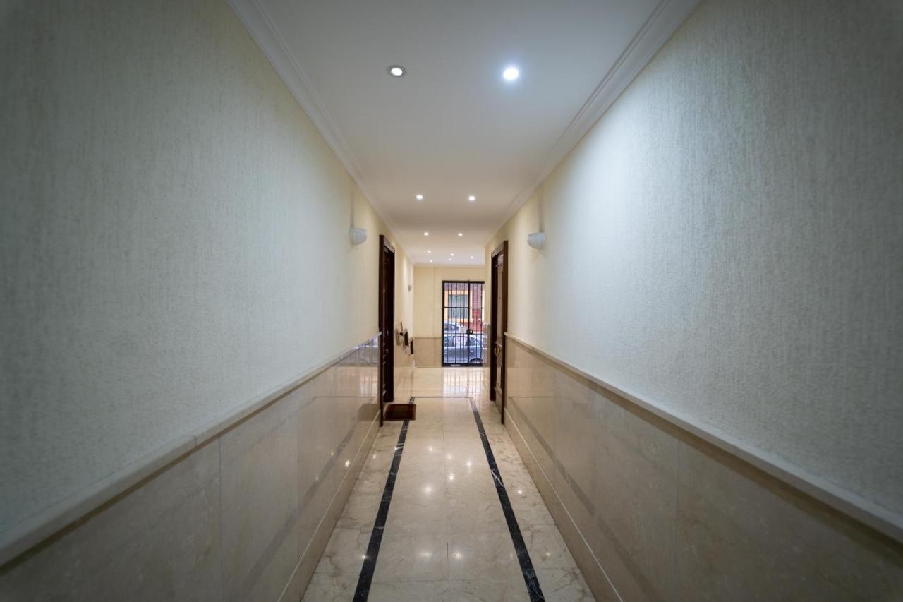 Larra Nervion Subway Tranvia Apartment Seville Exterior photo